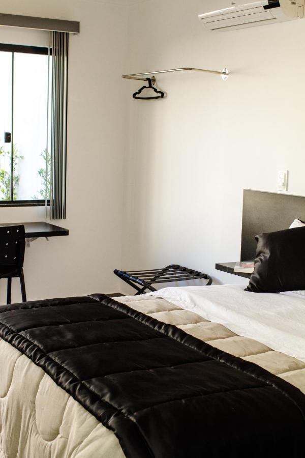 Concept Design Hostel & Suites Foz do Iguaçu Rum bild