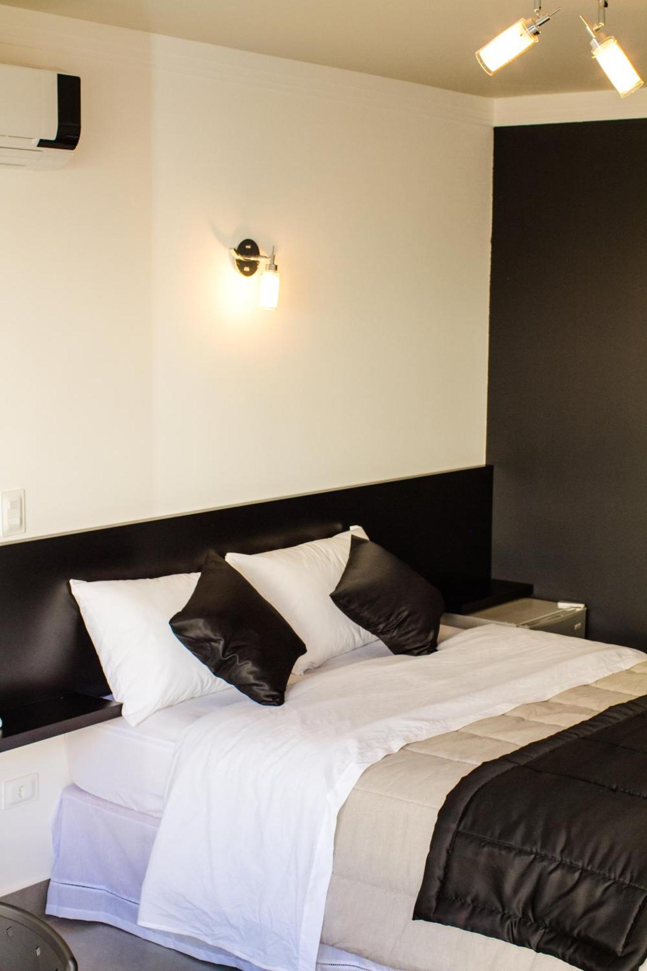 Concept Design Hostel & Suites Foz do Iguaçu Rum bild